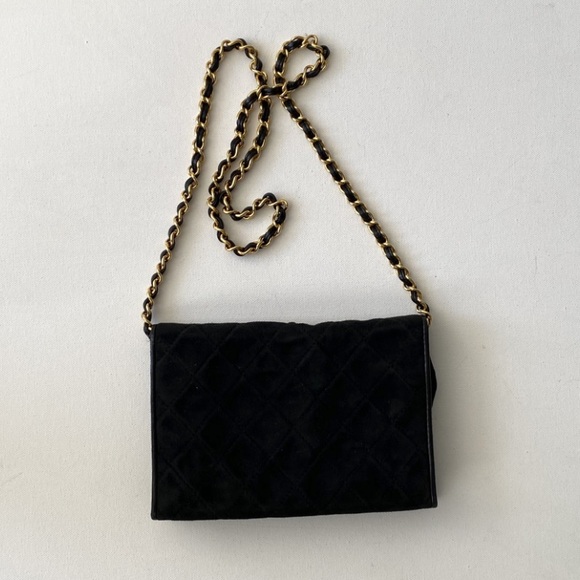 CHANEL SUEDE FLAP CLUTCH BAG - Picture 2 of 6